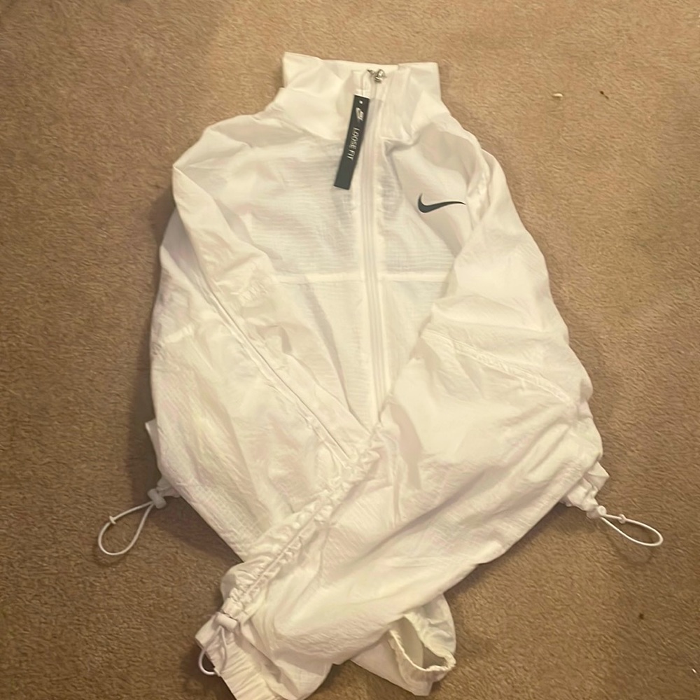 Nike Small woman’s loose fit Nike cropped jacket